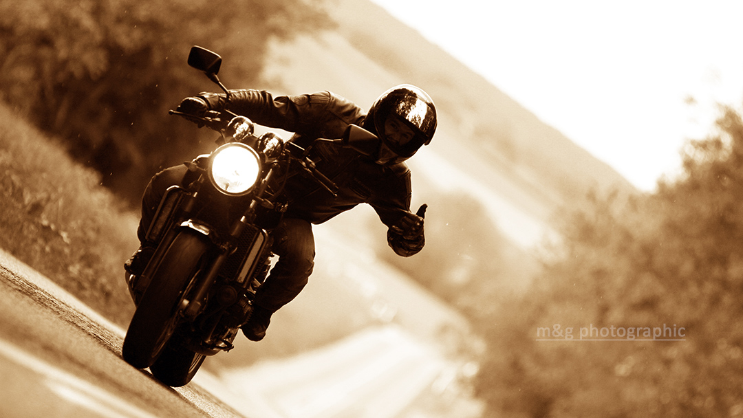 Motard annecy photographe lifestyle moto shooting