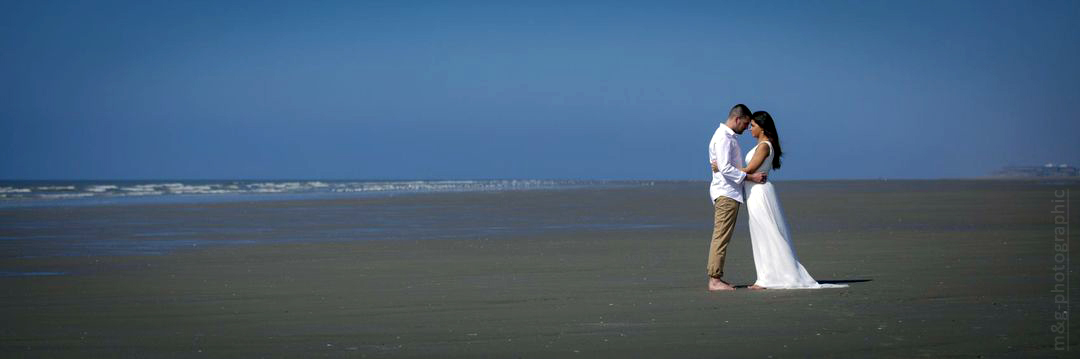 Photographe annecy geneve mer sable plage mariage couple