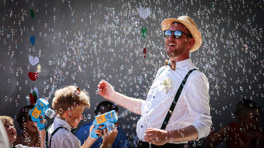 Photographe mariage annecy fete bulles joie haute savoie cocktail