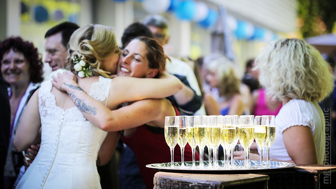 Photographe annecy cocktail champagne mariage