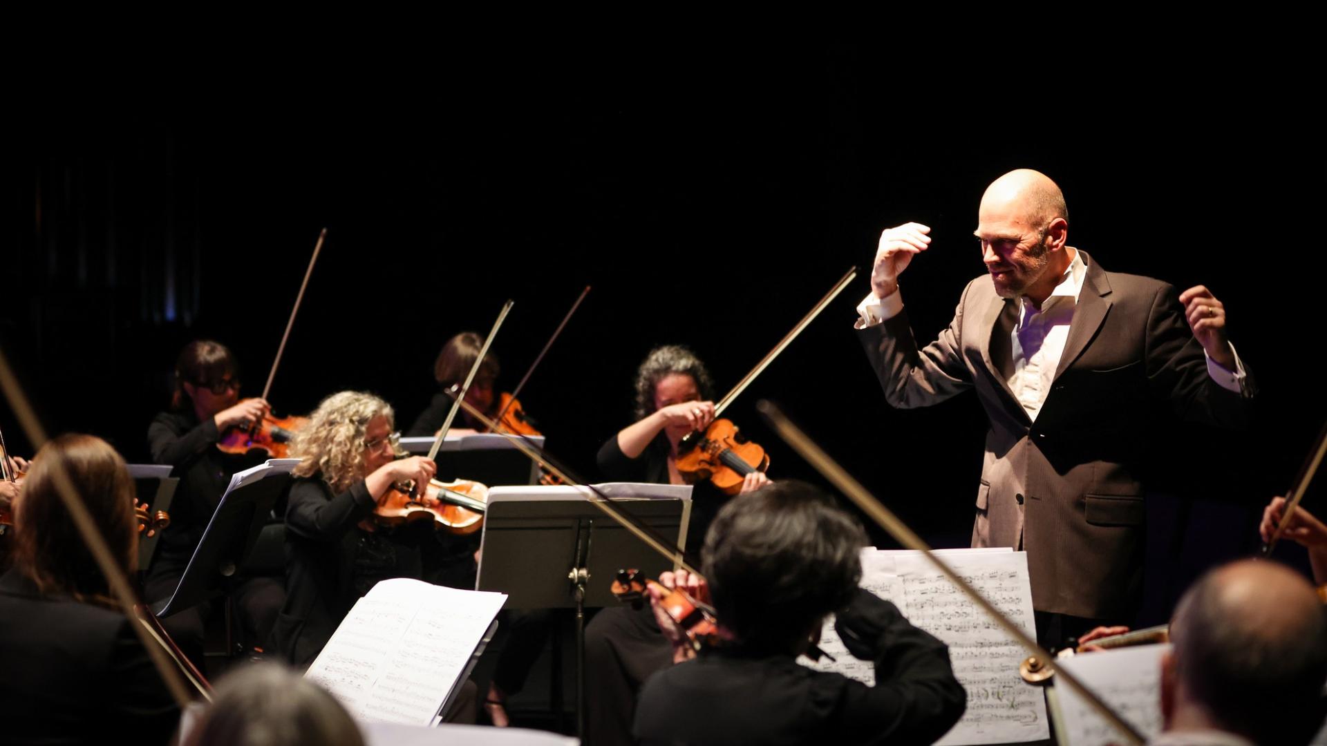 Photographe annecy haute savoie orchestre des pays de savoie bonlieu concert reportage photo entreprise departement chef