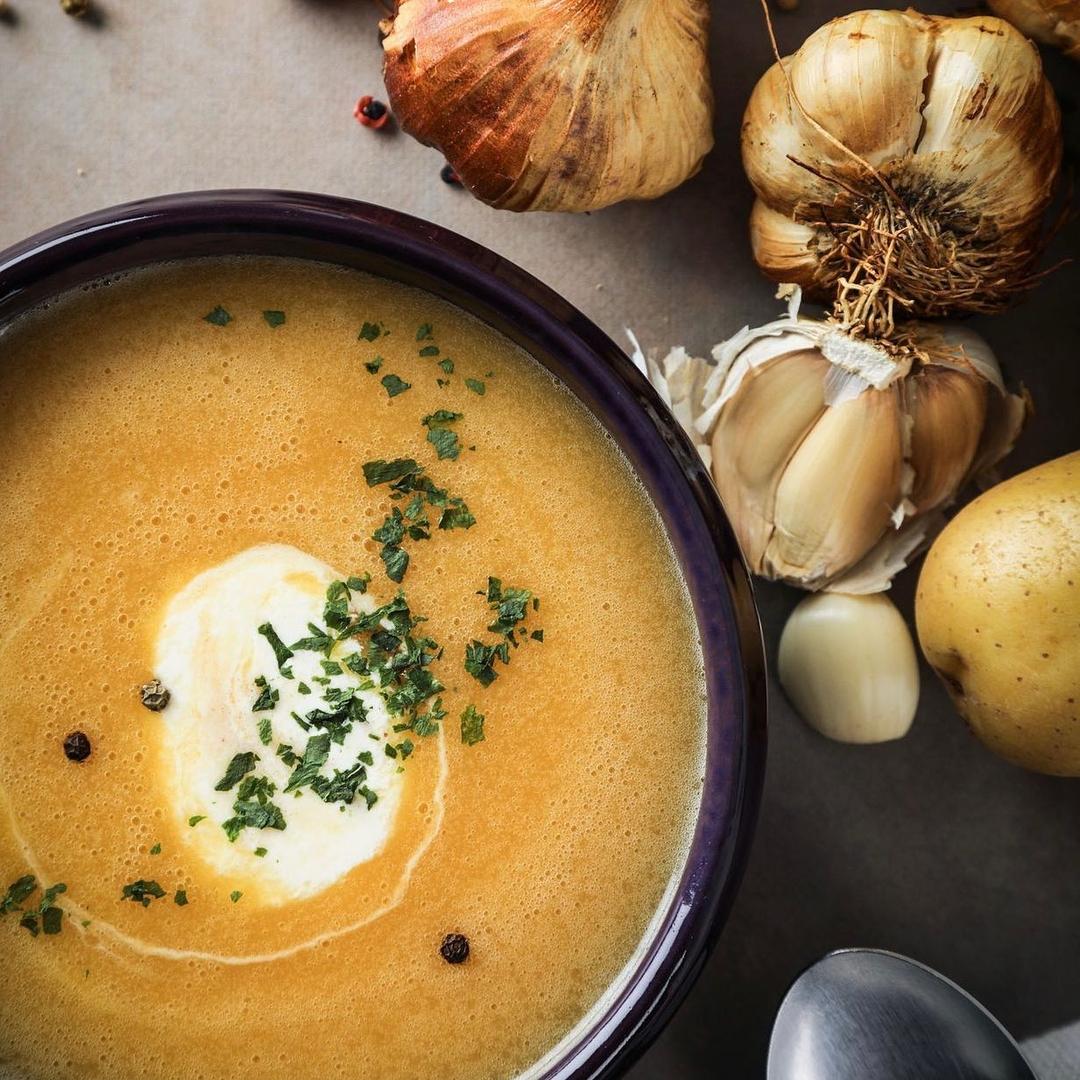 V photographe alimentaire culinaire mise en situation annecy haute savoie photo 1080 recette soupe zoom ail